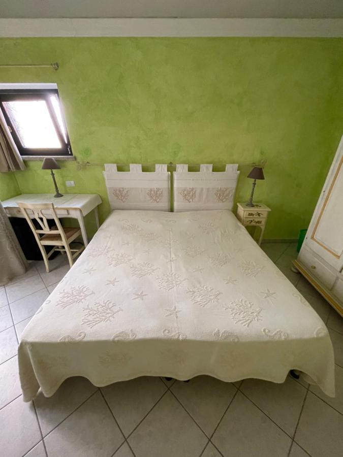 B&B Le Farfalle Palau Eksteriør bilde
