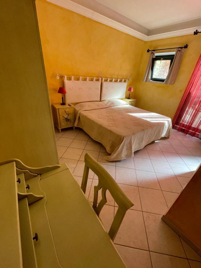 B&B Le Farfalle Palau Eksteriør bilde