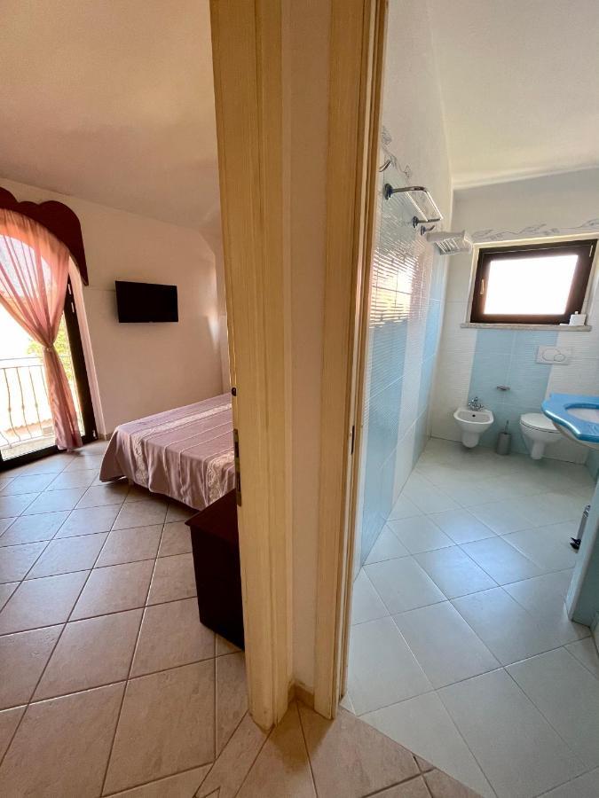 B&B Le Farfalle Palau Eksteriør bilde