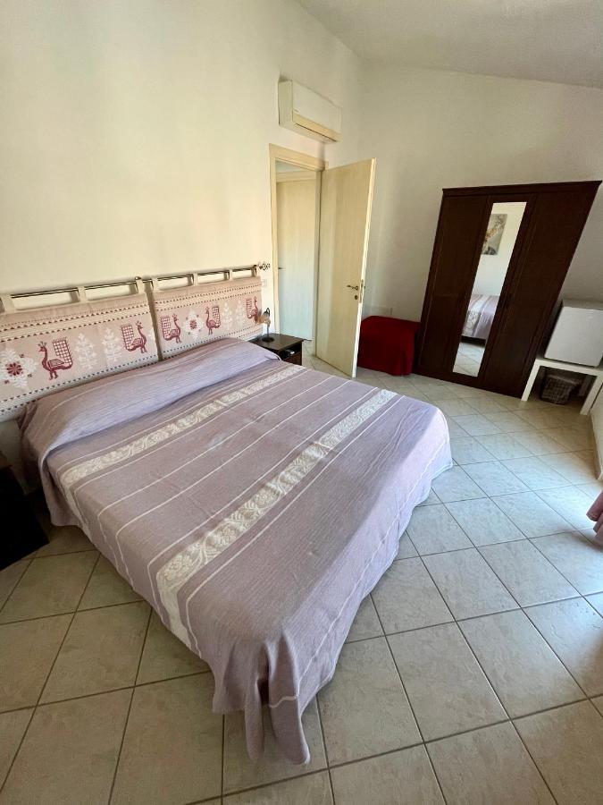 B&B Le Farfalle Palau Eksteriør bilde